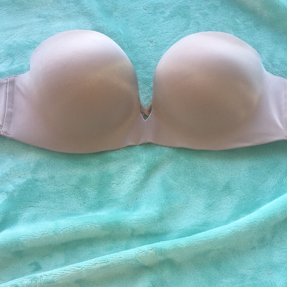 Strapless Victoria Secret 36B in Nude